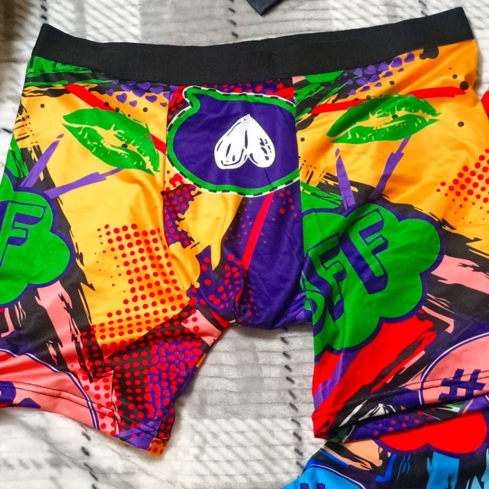 Brand new men's silk and polyester boxers. Size medium